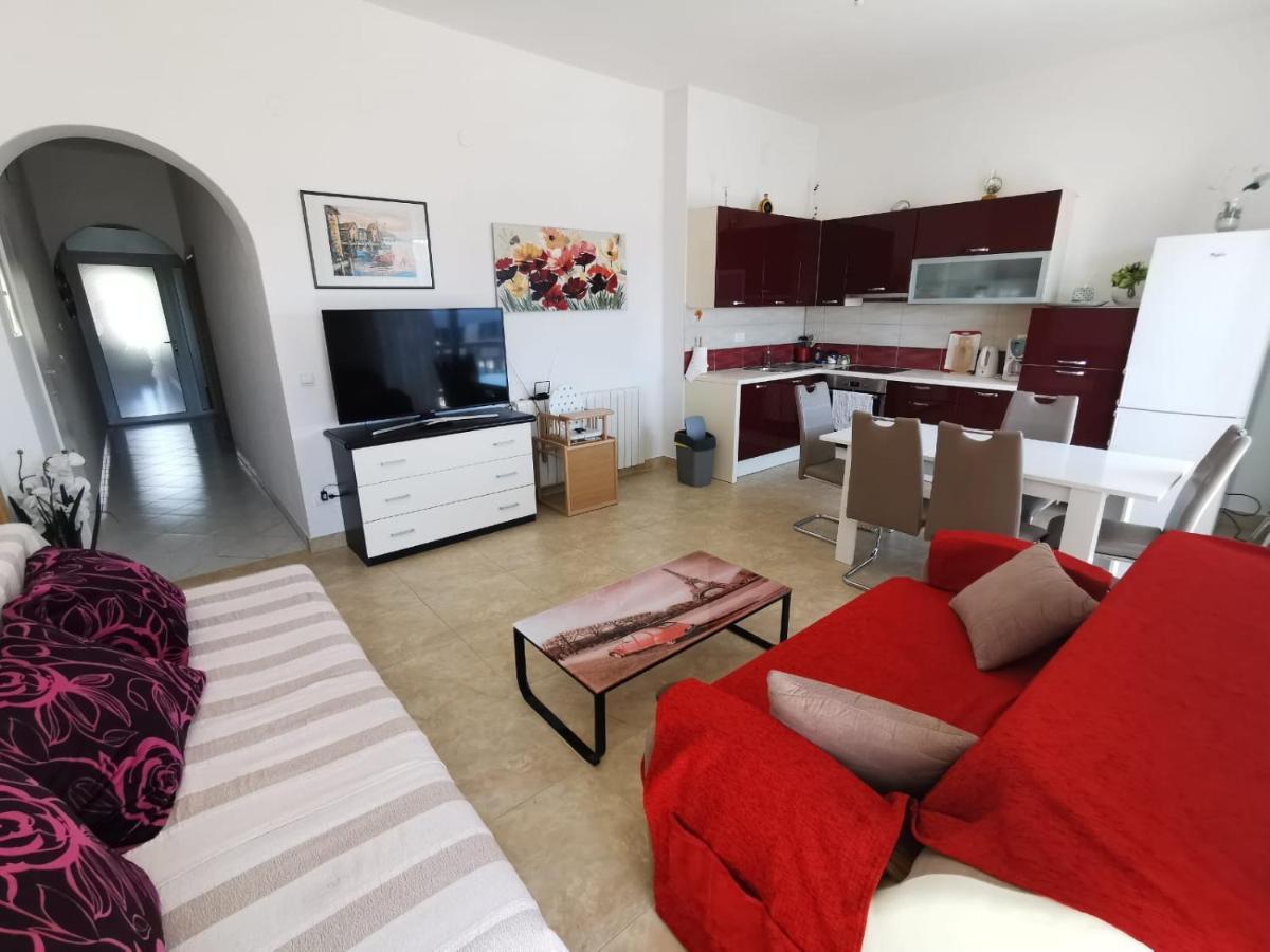 Kaštela Apartment Cirko מראה חיצוני תמונה