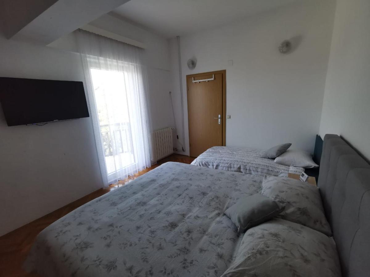 Kaštela Apartment Cirko מראה חיצוני תמונה