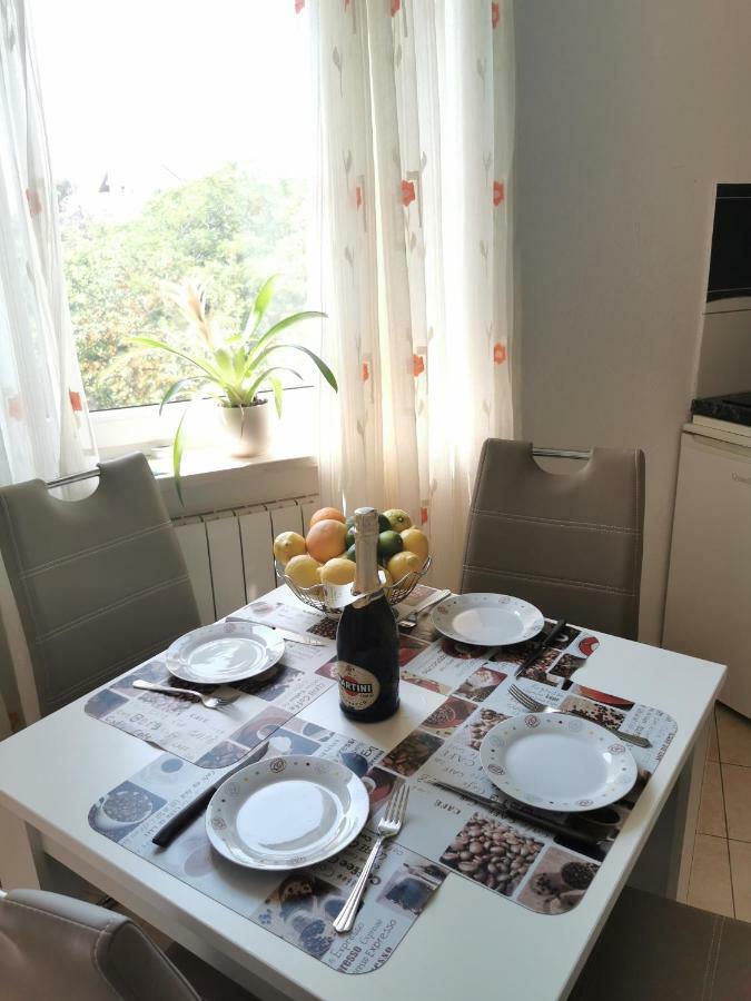 Kaštela Apartment Cirko מראה חיצוני תמונה
